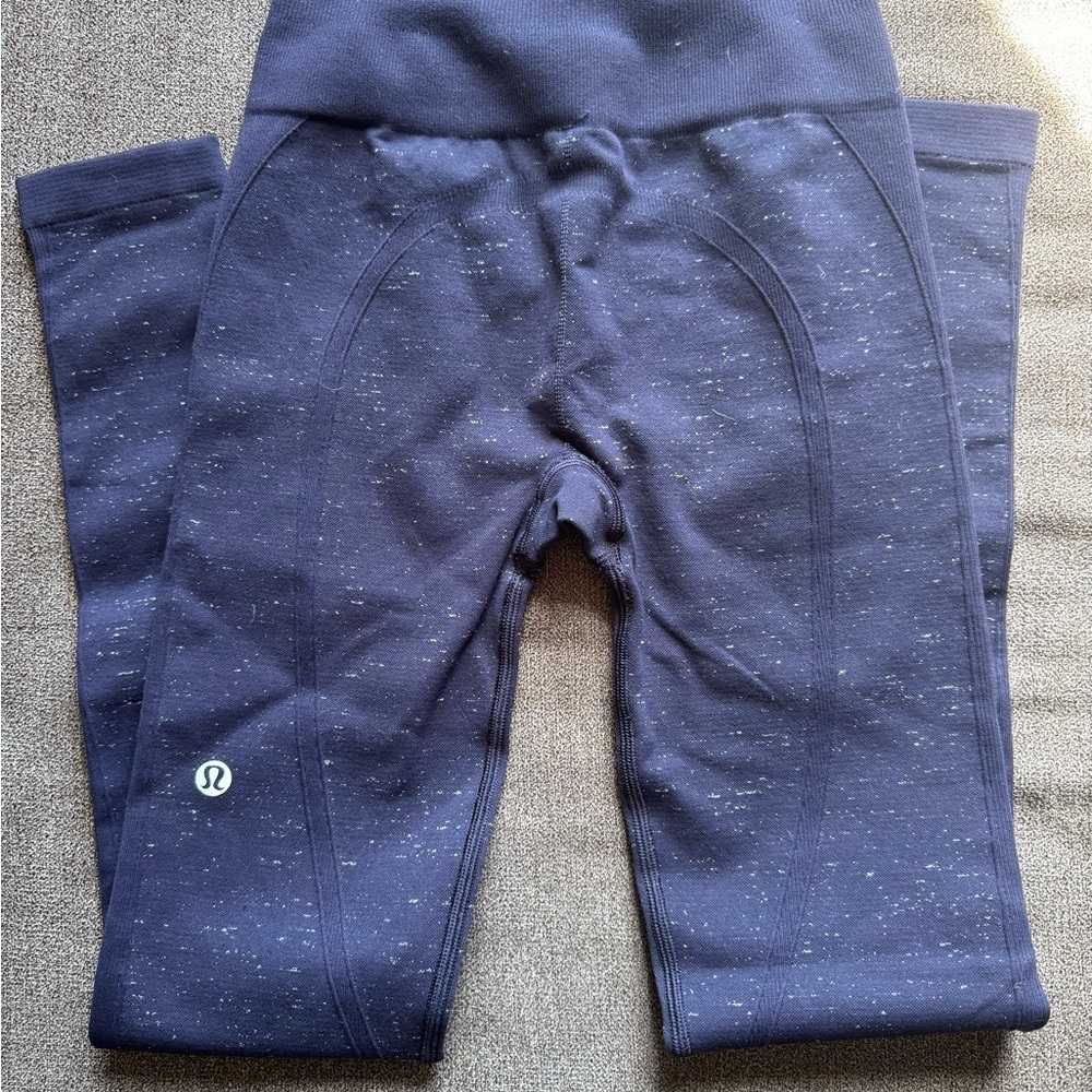 Lululemon 7/8 tights - Picture 2 of 3